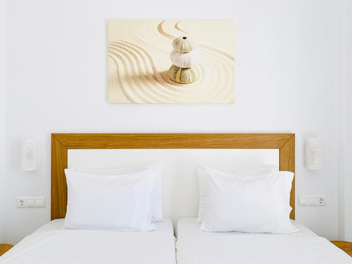 Eleftheria Hotel & Apartments Ornos  Bagian luar foto