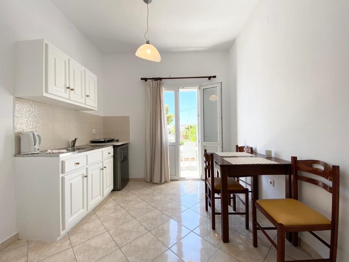 Eleftheria Hotel & Apartments Ornos  Bagian luar foto