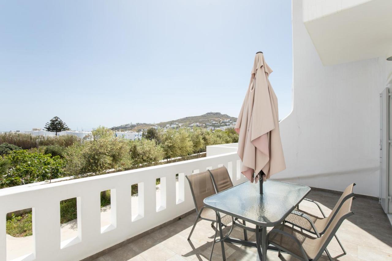 Eleftheria Hotel & Apartments Ornos  Bagian luar foto