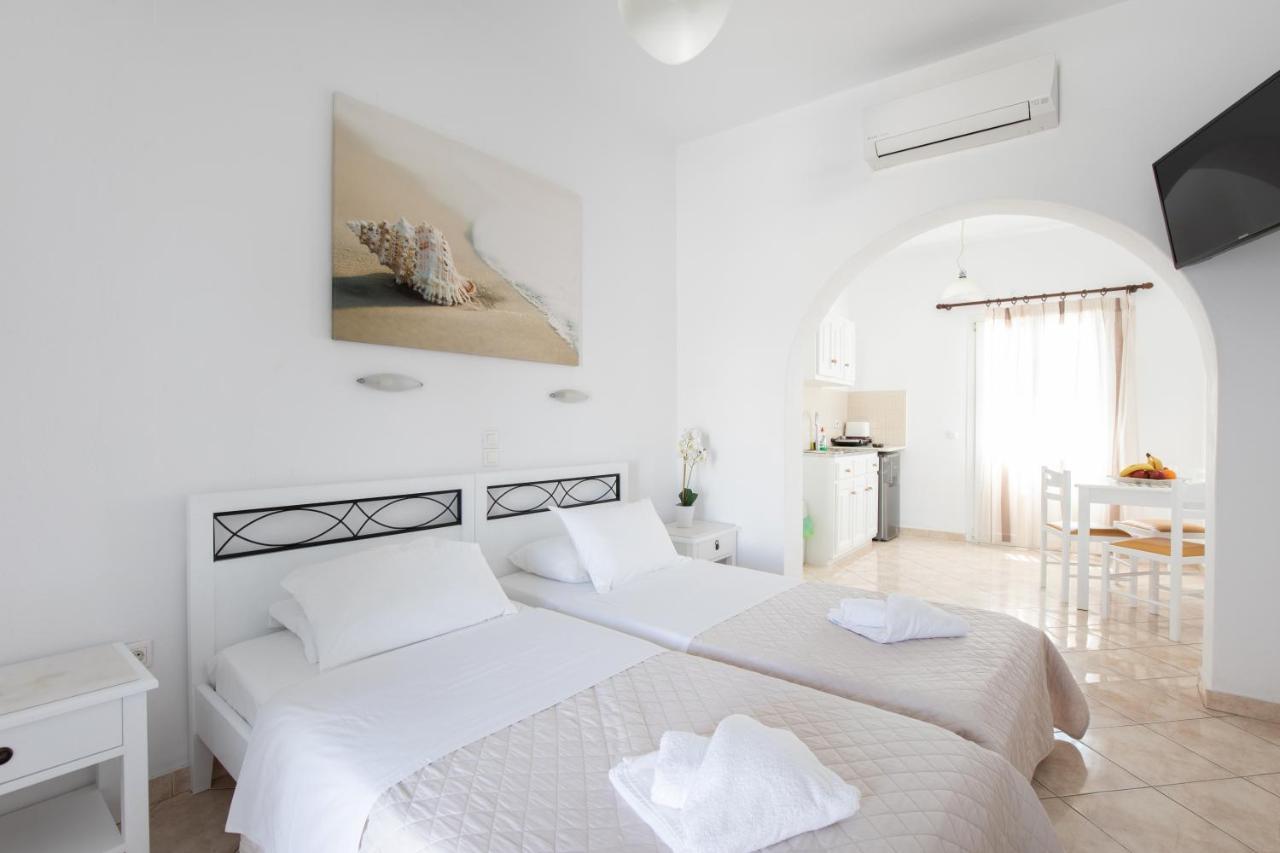 Eleftheria Hotel & Apartments Ornos  Bagian luar foto
